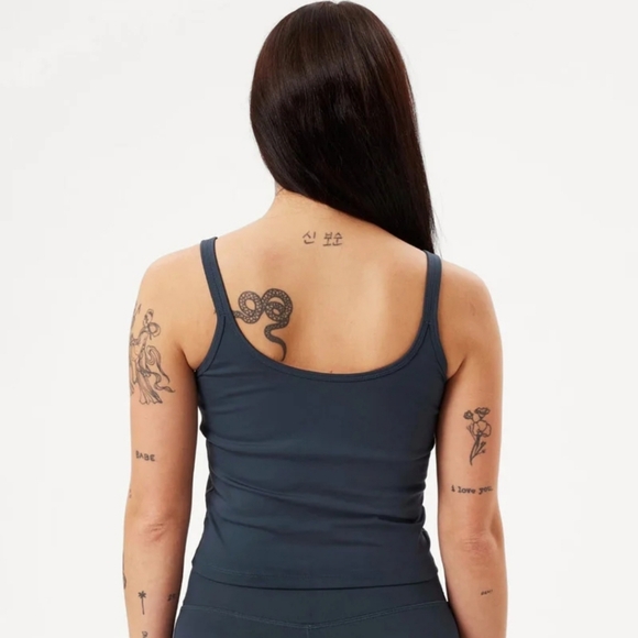 Girlfriend Collective Midnight Blue Scoop Tank - Picture 4 of 6